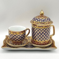 ชุดเสิร์ฟ พร้อมถาดเบญจรงค์ มีกล่องใส่ แก้ว ชา แก้วเบญจรงค์ ถ้วยน้ำชา เซ็ตถ้วยชา ของขวัญ ถวายพระ ไหว้เจ้า ไหว้พระ เซรามิค ชุดชา มีหูจับ