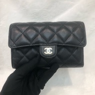 Chanel 黑金荔枝牛中銀包 XC358
