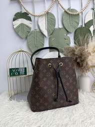《荃灣實體店》LV👜 PRE OWNED 🛍️經典老花黑 NeoNoe MM水桶包🤎