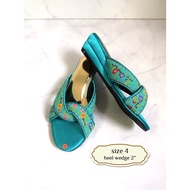 Size 4/ Eur 35/ 23cm: Peranakan Nyonya Open Toe Beaded Slippers (Kasut Manek)