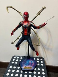 Hot Toys spiderman iron spider