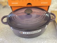 Le Creuset Cassis Oval 鑄鐵鍋