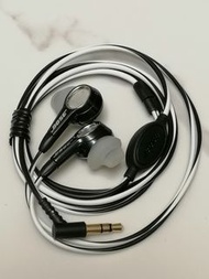 BOSE IN EAR