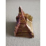 🍀 CC061 - Natural Bismuth Ore Crystal Ornament (Slightly flawed) 天然铋矿石晶体摆件 (微瑕)