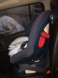 麗嬰房汽車安全座椅