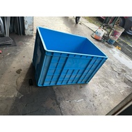 3 unit used stackeble plastic container capacity 90 liter