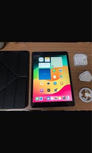 Sliver - Full set 99%new iPad 9 64gb WiFi only  one month warranty
