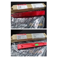 PERODUA BEZZA 2016-2018 REAR BUMPER REFLECTOR LIGHT / REAR REFLECTOR LAMP / BELAKANG REFLECTOR