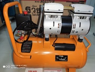 Máy nén khí không dầu Hikari 020-24 Thái lan (30 lít) loại 750W tương đương 1HP (không phải 550W)