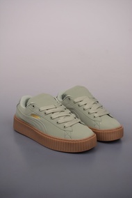 ยาง FENTY X PUMA Soled Classic ส่งกลับสู่รองเท้าผ้าใบลำลองแบบสั้น Puma