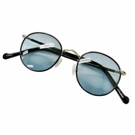 成色極佳 □ MOSCOT ZEV Boston 男款太陽眼鏡，黑色鏡框，藍色鏡片，尺寸 46□21-145。附眼鏡盒、眼鏡布和眼鏡盒。