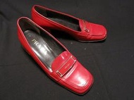 PRADA 普拉達 義大利製 紅色 亮面 皮鞋 平底鞋 (小腳尺寸) 低跟鞋 賣場有 晚宴 氣質 高跟鞋 