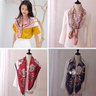 Square silk scarf size 90x90.