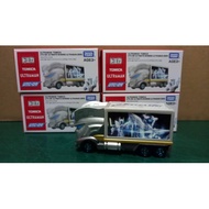 Tomica Diecast Model Car - Ultraman UTC-09 Ultimate Shining Ultraman Zero