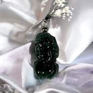 จี้หยก แกะสลัก ปี่เซียะ หยกเนื้อเขียวสวย ขนาด กว้าง 13 มิล หนา 10 มิล ยาว 24 มิล