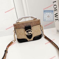 Coach蔻馳盒子包