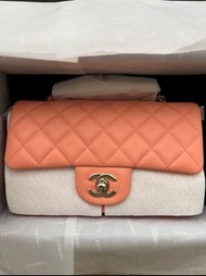 全新 正品 Chanel 香奈兒 經典口蓋包 cf mini 20 粉橘色 蜜桃色 金扣 小羊皮 專櫃$176800