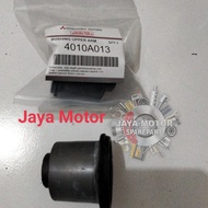 Triton upper arm Bushing