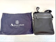 Aquascutum 黑色經典男士斜背包  (附原廠防塵袋)