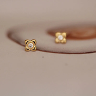 {UU61} GOLDtutu 9k Solid Gold Four Leaf Flowers Crystal Dainty Stud Earrings Jewelry Minimal Style B