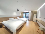 Xijiang Story Resort Hotel (Xijiang Qianhu Miao Village No. 4 Fengyu Bridge Branch)