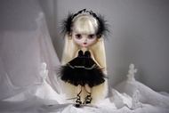 Dbs Blythe Little Doll Clothing Black Lace Fluffy Swan Ballet Baby Clothing OB24 Lijia 19 Joints เสื้อผ้าตุ๊กตา เสื้อผ้าเด็ก บัลเล่ต์ ขนปุยนิ่มTH