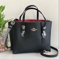 กระเป๋าของแท้ 100% COACH C4084 New Coach MOLLIE TOTE 25 IM/BLACK TRUE RED