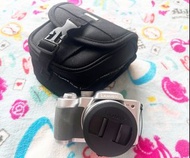 原裝正版 - Panasonic Lumix 12X optical zoom Leica 鏡頭 DMC-FZ5 540 萬像素輕巧型數碼相機