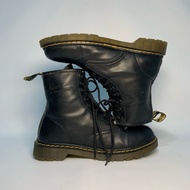 DR. MARTENS 1460 BOOTS