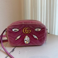 Gucci 粉色布鑽相機包🩷🤍❤️