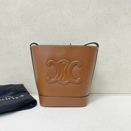 Celine 凱旋門小號水桶包