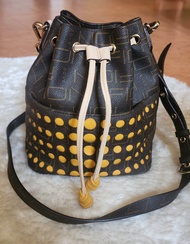 กระเป๋าทรงถังแบรนด์FIONแท้💯