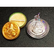 泰国佛牌 Amulet Phong Phra kan  斑巴刊 必打 套装两粒 人缘膏 长3cm 高僧 LP Kasem  佛历2568 战胜 避险 避邪 财运 贵人
