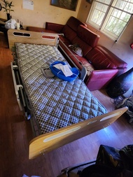 99%新 電動護理床多功能全自動翻身大小便癱瘓病人老人家用 Full Electric Smart Control Hospital Bed with Massage Function
