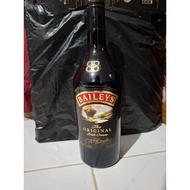 Used baileys bottles