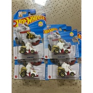 FELINE LUCKY HOTWHEELS