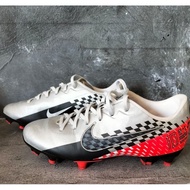 Nike Neymar Jr. Soccer Shoes