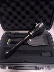 Olight Javelot Pro 手電筒