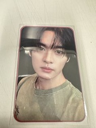 stray kids lee know 小卡