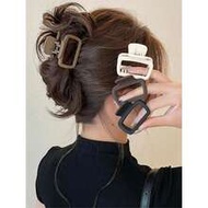 1pc Small Black, Brown Square Lightweight Plastic Hair Clip, Size 5cm/1.97in, Fashionable Versatile 
