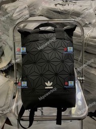 新款 idas三葉草聯名三宅一生菱形經典背包雙肩包Originals Urban Backpack，顏色：黑色，尺寸462816  認準hkpowerbuy.  禮物