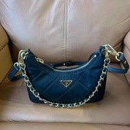 PRADA菱格hobo手提腋下包22*6*18 99新配件塵袋盒子