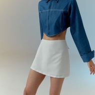 STUDIO UNKNOWN - Dakota Skort กระโปรงสั้น พร้อมกางเกงซับใน ดีเทลเว้าเอว
