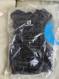 Salomon active skin 4 set C 15680 black backpack M size 男女裝戶外運動用越野跑用背心連軟水樽