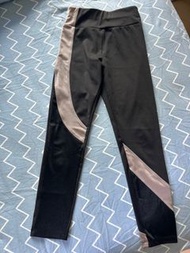Zara 女童leggings 140cm