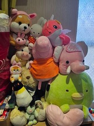 幼兒娃娃／玩偶／布娃娃／吊飾／動物娃娃／角落生物／貓咪／兔子／狗／企鵝／大象……   二手／全新 50~400元  ps.有喜歡可以私訊，大型娃娃需自取，謝謝