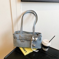 Large-capacity shoulder bag, stylish French stick bag for women, high-end edgy biker handbag for gir