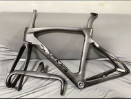 Pinarello Dogma F12 碳纖維車架要比在定金$500先