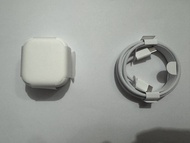 iPad (A16) 原裝充電線、充電器