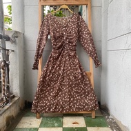 2hand brown floral dress, waist 56 to 70cm, length 117cm, code 273
